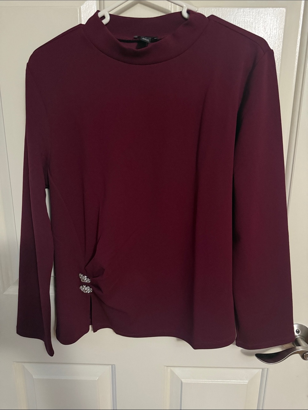 Ann Taylor Women’s Long-Sleeve Jewel-Embellished Mock Neck Top Burgundy - Large